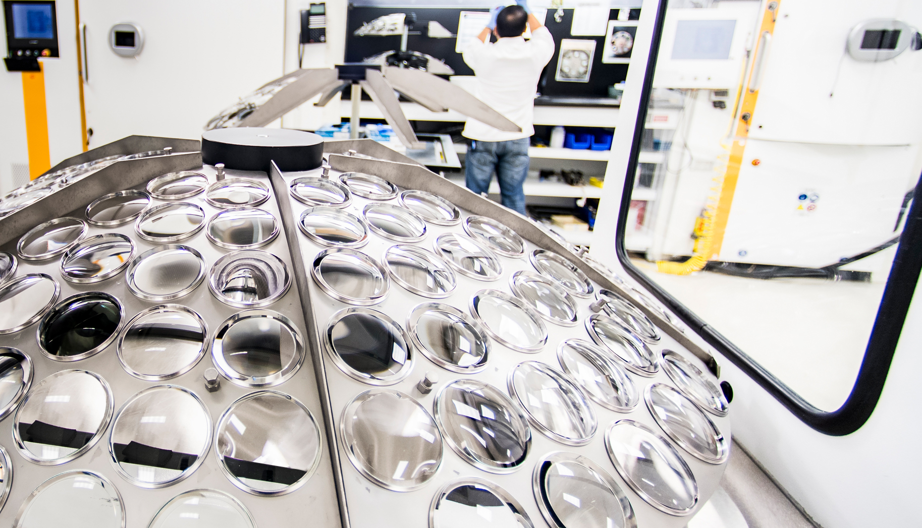 US Optical Wholesale Optical Lab 24 Hour Service and More!